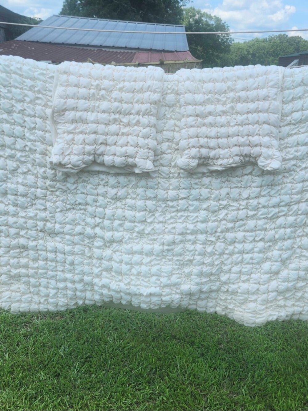 Moss & Willow full/queen  size mini marshmellow comforter off white  78" x 86"